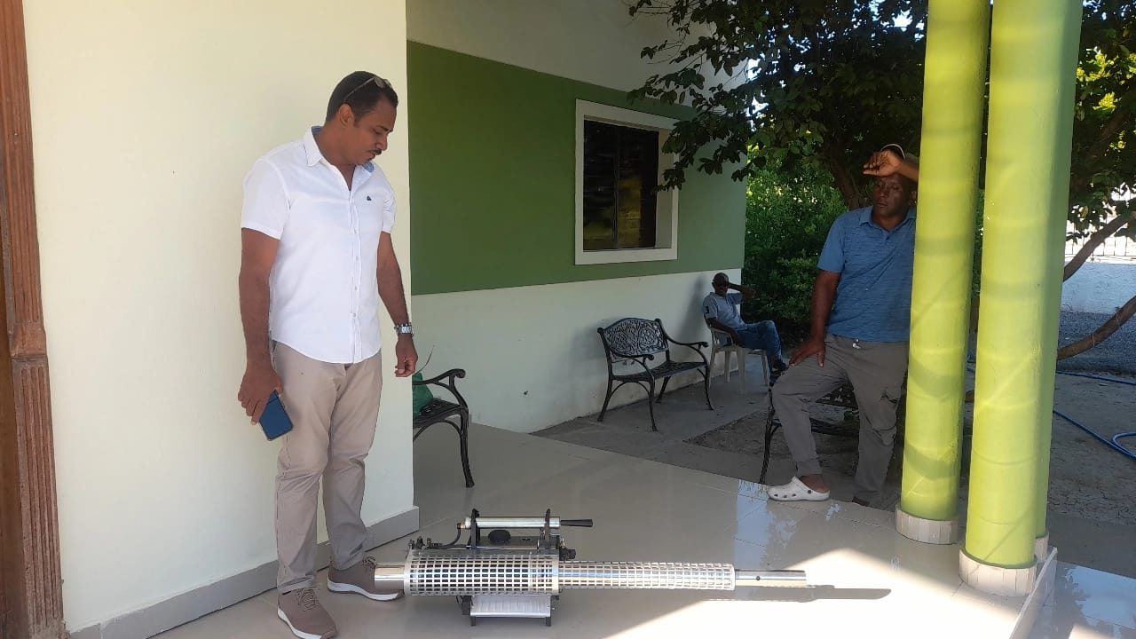 Alcaldía de La Colonia Adquiere Bomba Fumigadora Para Combatir Plaga de Mosquitos.